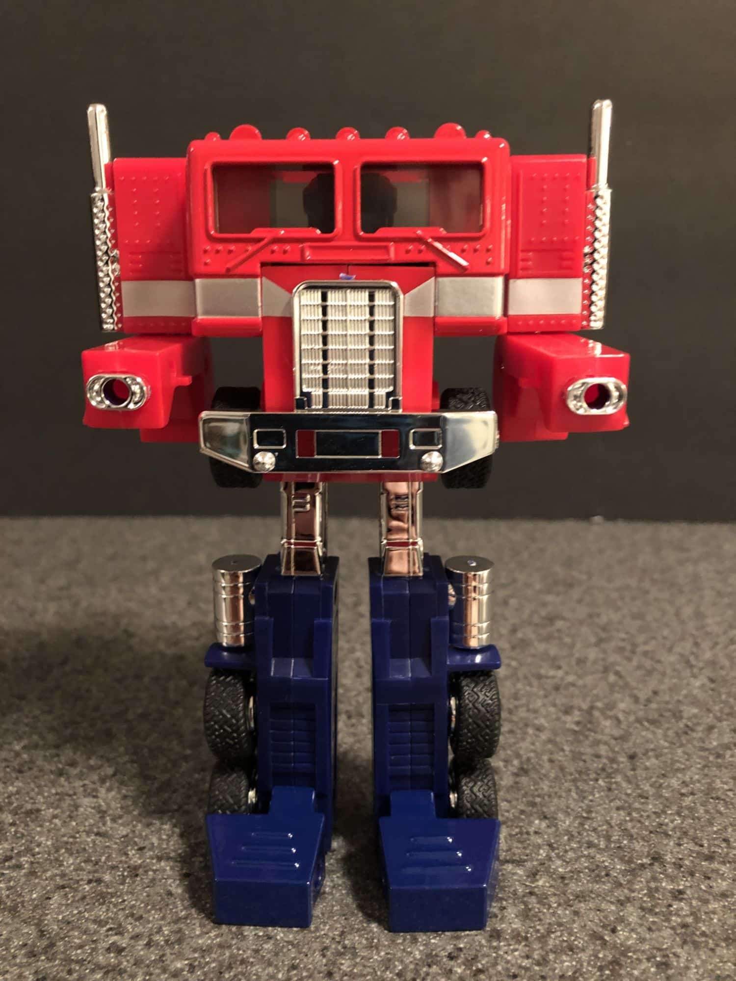 Vintage g1 best sale optimus prime walmart