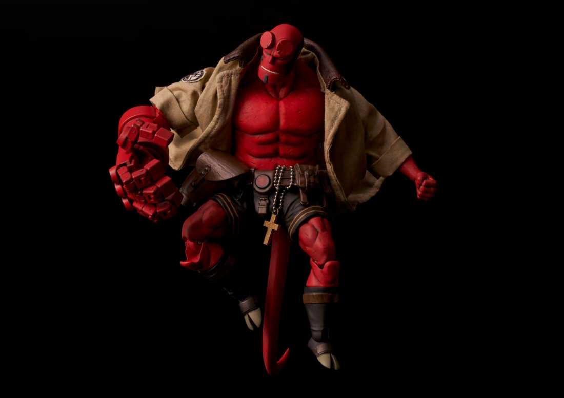 Hellboy and Abe Sapien Get PX Exclusive Figures From 1000toys