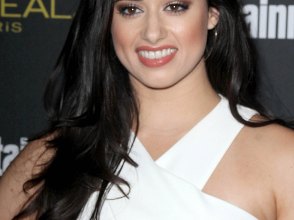 49 Hot Pictures Of Jeanine Mason Are Delight For Fans.