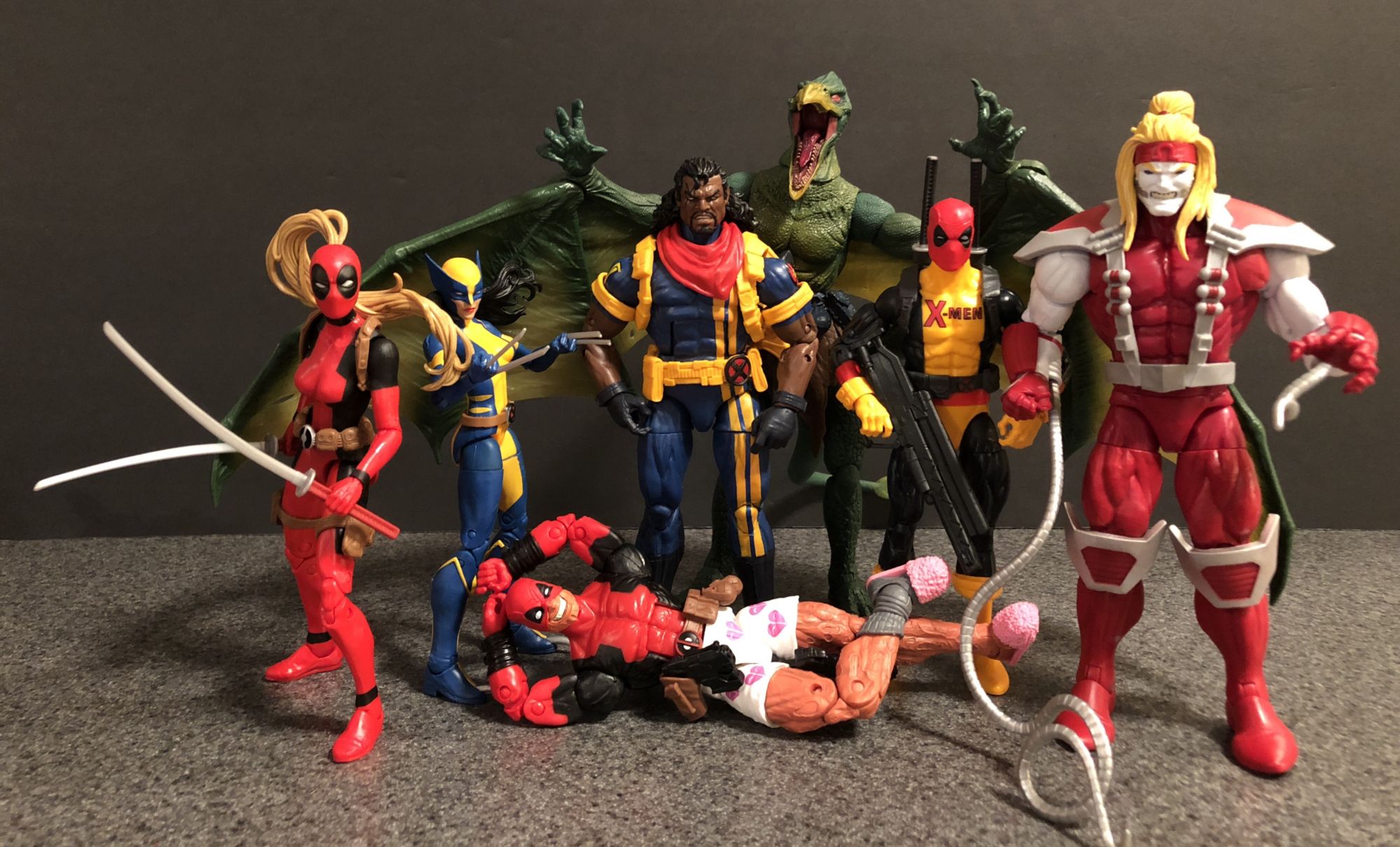 Lets Take A Look At The New Deadpool Wave Of Marvel Legends