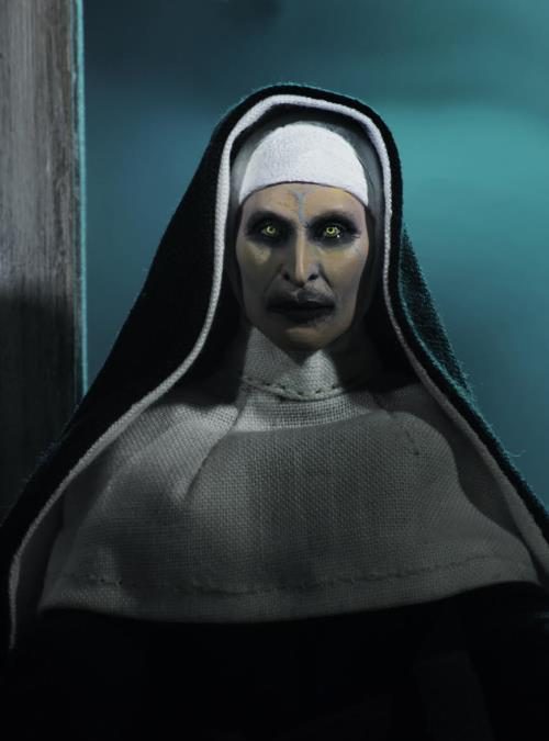 The Nun Retro Action Figure The Conjuring Originale Neca