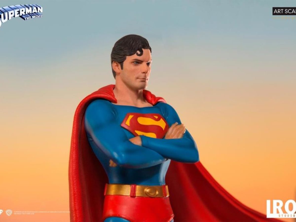 christopher reeve superman statue