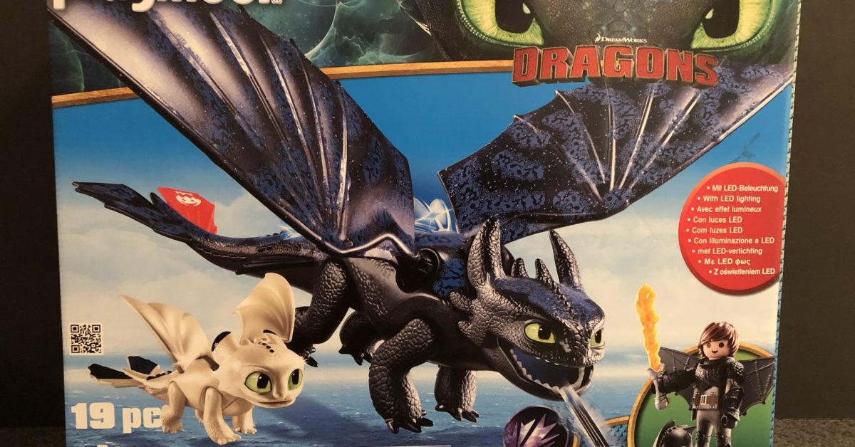 Let's Take at Playmobil's Newest Version of Toothless From