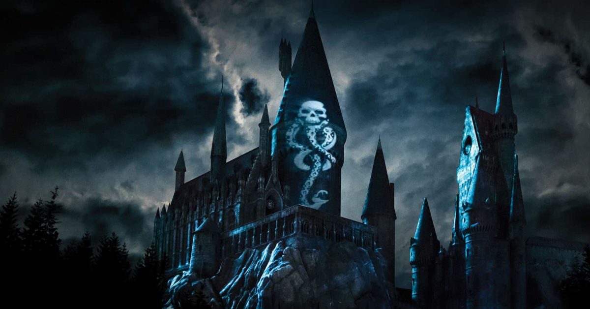 Universal Studios Conjures Dark Arts at Hogwarts Castle
