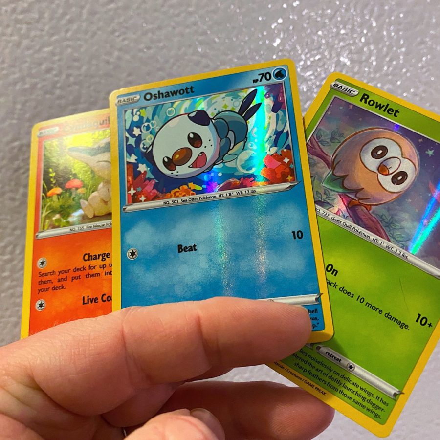 Pokemon Collectors Chest Tin Opening