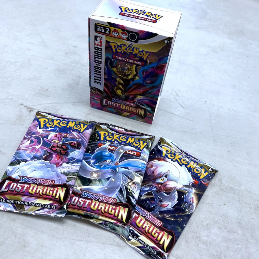 Pokémon TCG: Sword & Shield-Lost Origin Build & Battle Box