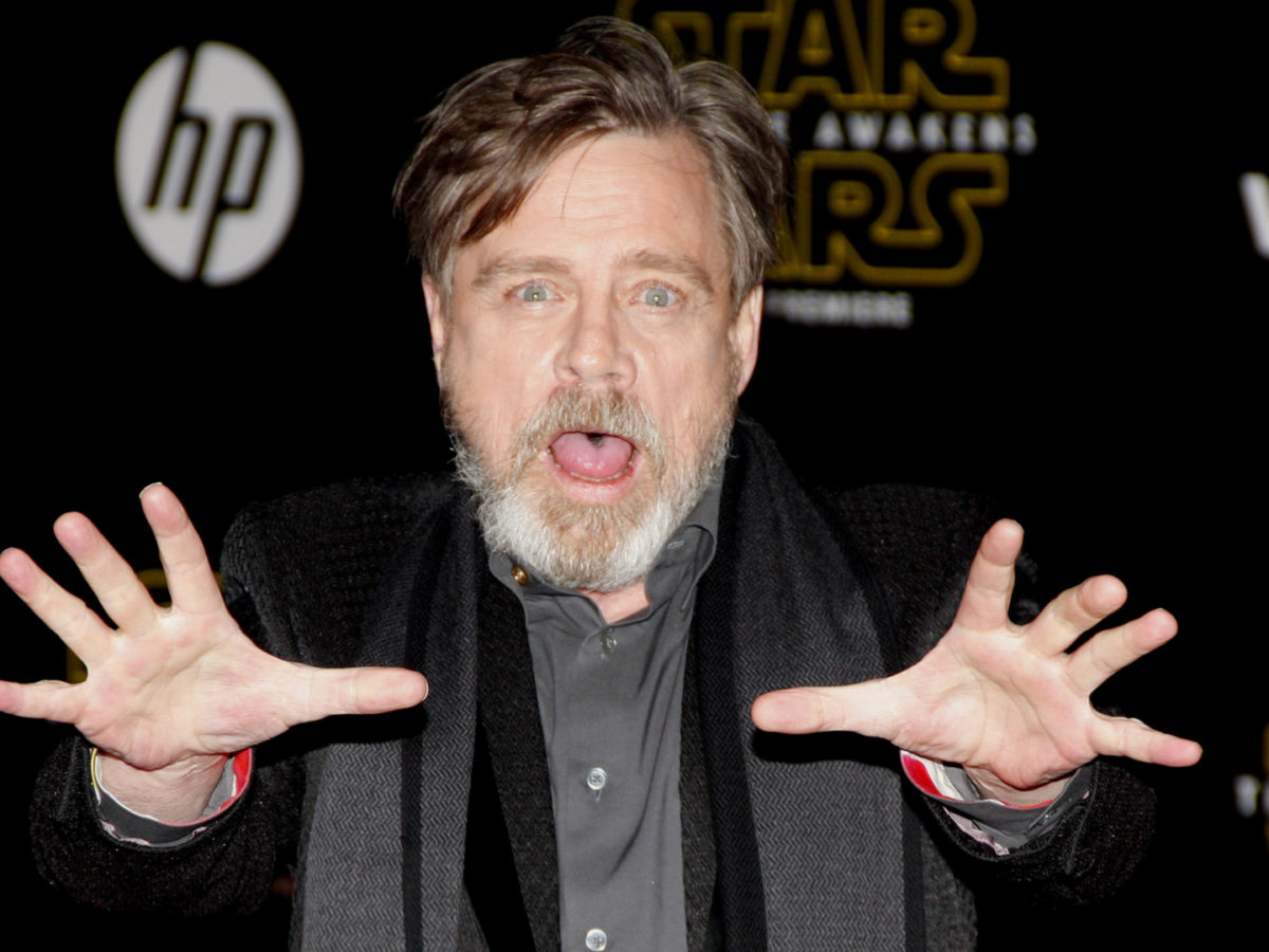 Mark Hamill teases how he's been in every 'Star Wars' movie since 2015