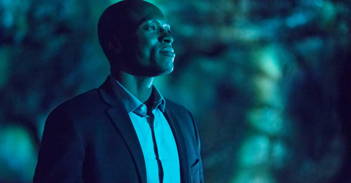 Films Et Séries Tv Avec Wolé Parks Superman & Lois Casts Vampire Diaries Alum Wole Parks as The Stranger
