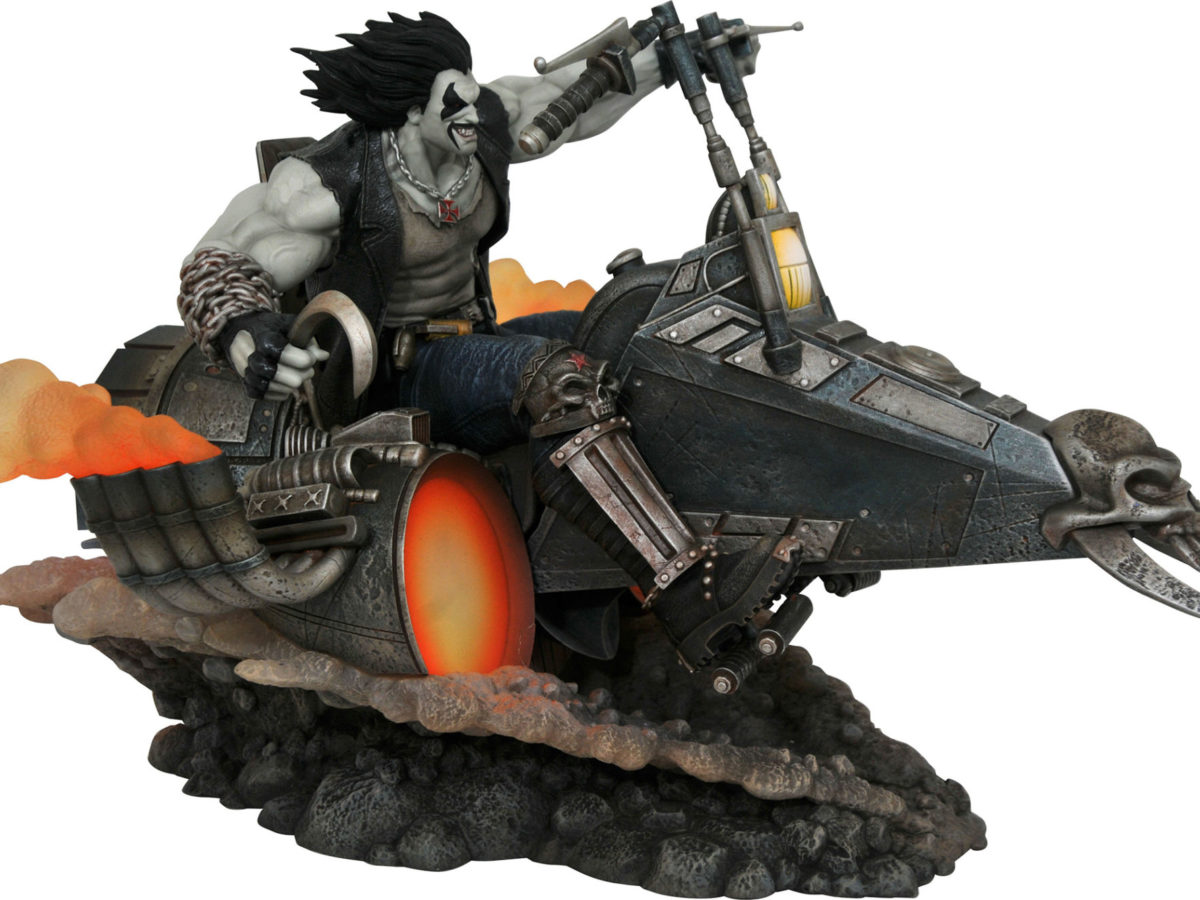 diamond select lobo statue