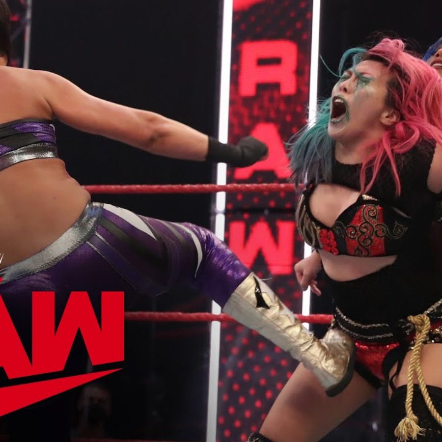 WWE Raw Report: Nia Jax Attacks Shayna Baszler, Riott Squad Trouble