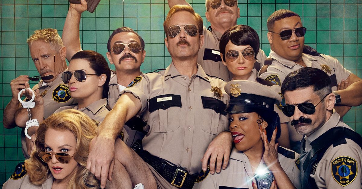 Reno 911 S08 Thomas Lennon, Jamie Lee Curtis Get Up Close & Personal