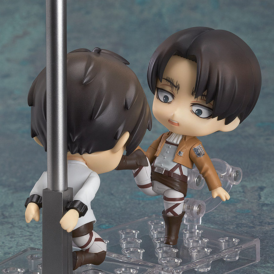 Attack on Titan Eren hotsell Santa Nendoroid and Shikishi