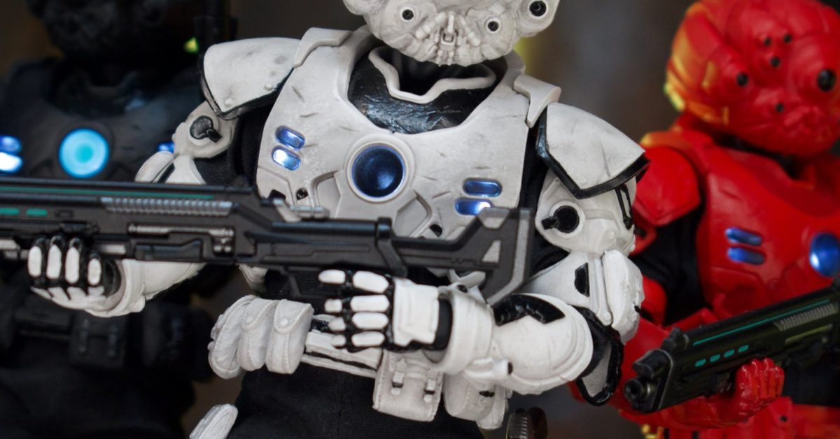 Mezco Toyz Deploys The Pale Driver Krig One:12 Collective Figure - Vimarsana News