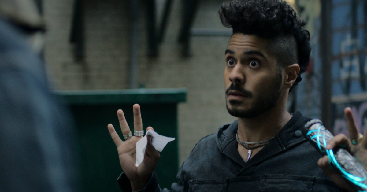 Jupiter's Legacy Star Ian Quinlan Talks Hutch, His Power Rod & More