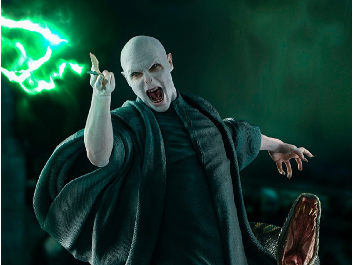 Voldemort Casting Spell
