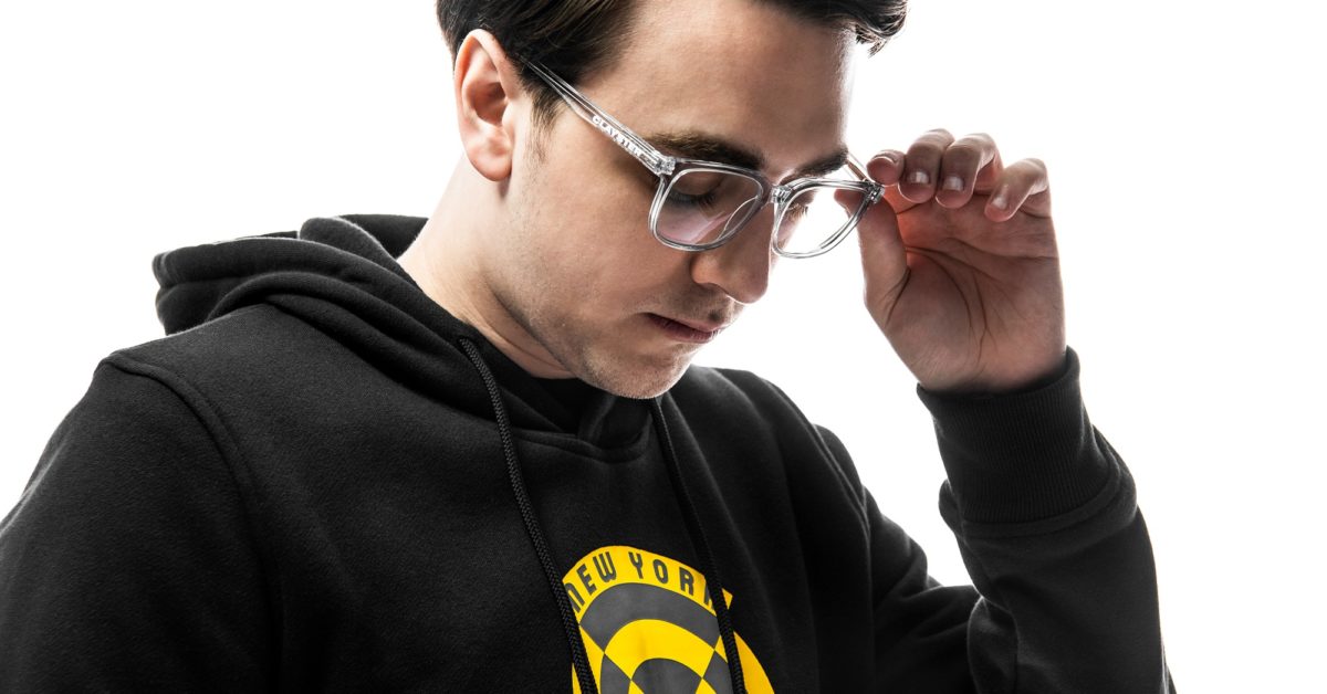 Zenni Unveils New Gamer Eyewear With CoD League Player Clayster
