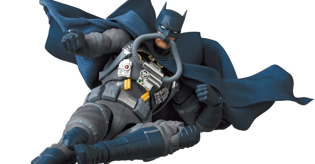 Batman-Hush-Jumpsuit-05-