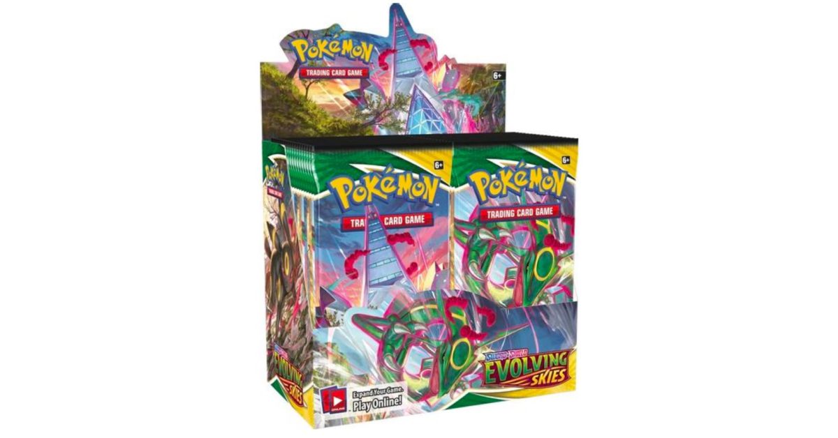 Opening a Booster Box of Pokémon TCG: Evolving Skies: Early Review