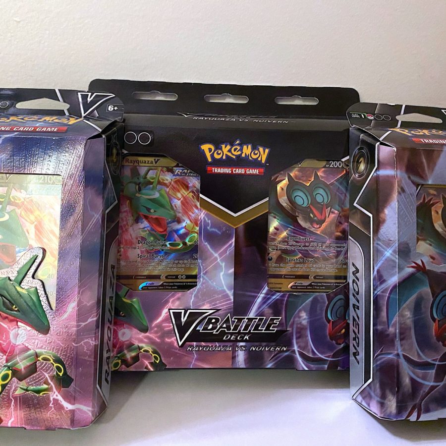 Pokemon V Battle Decks: Victini V and Gardevoir V 6 Display Case