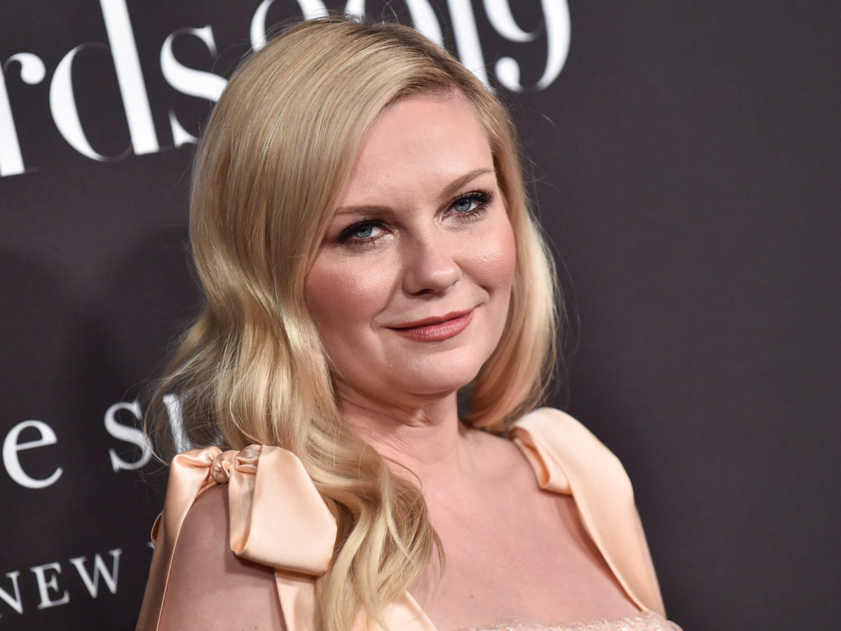 Kirsten Dunst Intersting Impression Kirsten dunst, Smile wallpaper, Cool hairsty