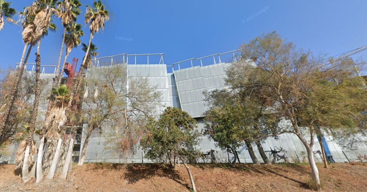 DC Comics Big Moves Around The Warners Lot - Vimarsana News