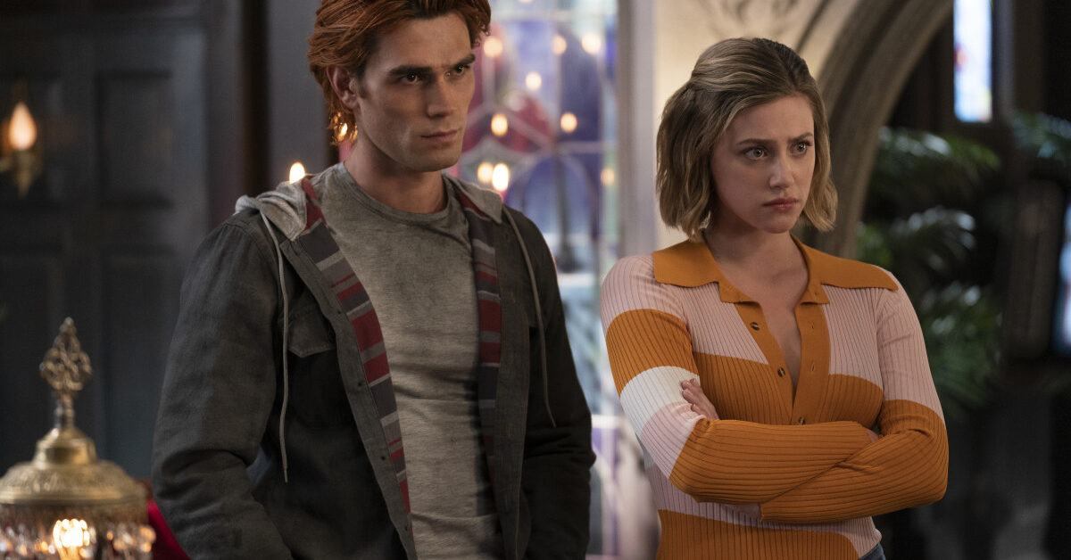 Riverdale S06 Finale Preview: Don't Look Up! There's a Comet Coming! - Vimarsana News