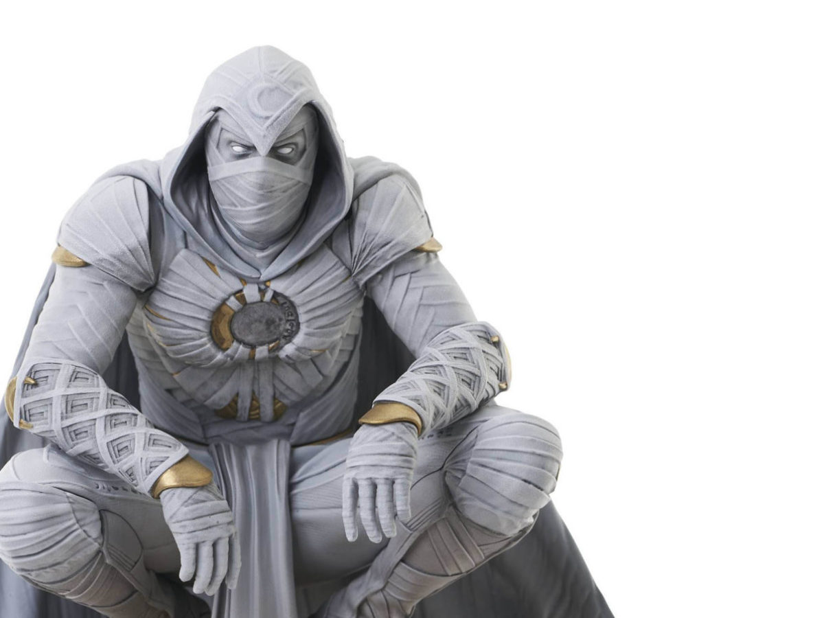 Diamond Select Toys Marvel Select Moon Knight Disney Store Exclusive Action  Figure - US