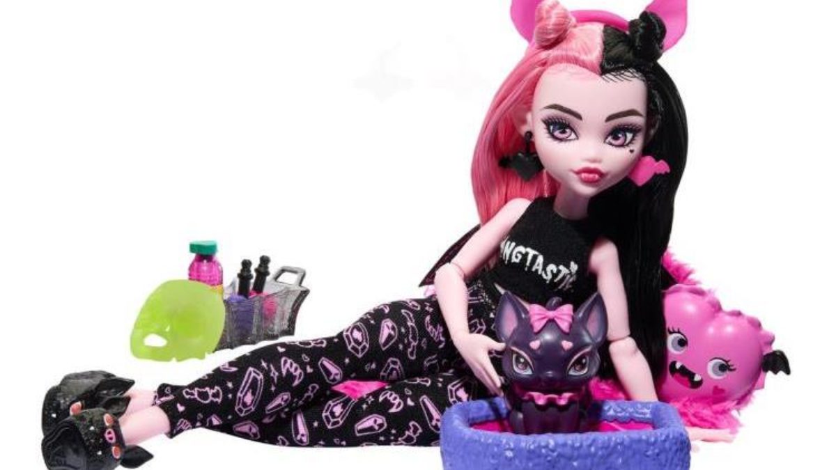 Monster High Creepover Party Begins with New Dolls from Mattel
