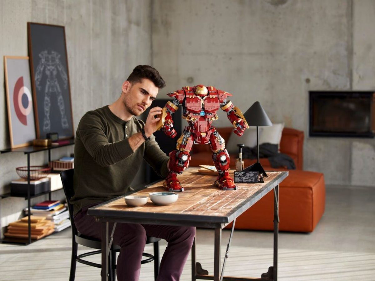 ホットウィール IRON MAN & HULKBUSTER【未開封】 ホットウィール IRON MAN & HULKBUSTER【未開封】