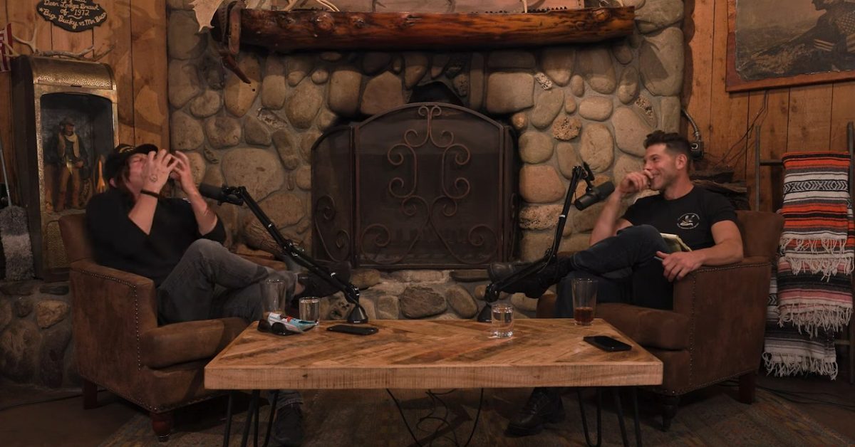 Norman Reedus, Jon Bernthal on What Howard Stern Has Against Reedus - Vimarsana News