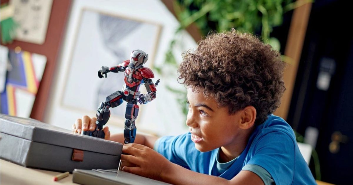 Embrace the Quantumania with LEGO's New Ant-Man Construction Figure - Vimarsana News
