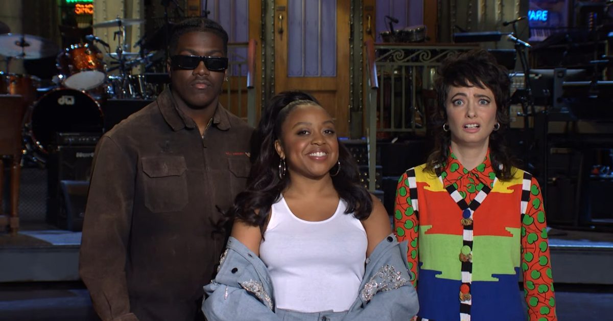 Snl Quinta Brunson Helps Sarah Sherman Get Through Her First Promo