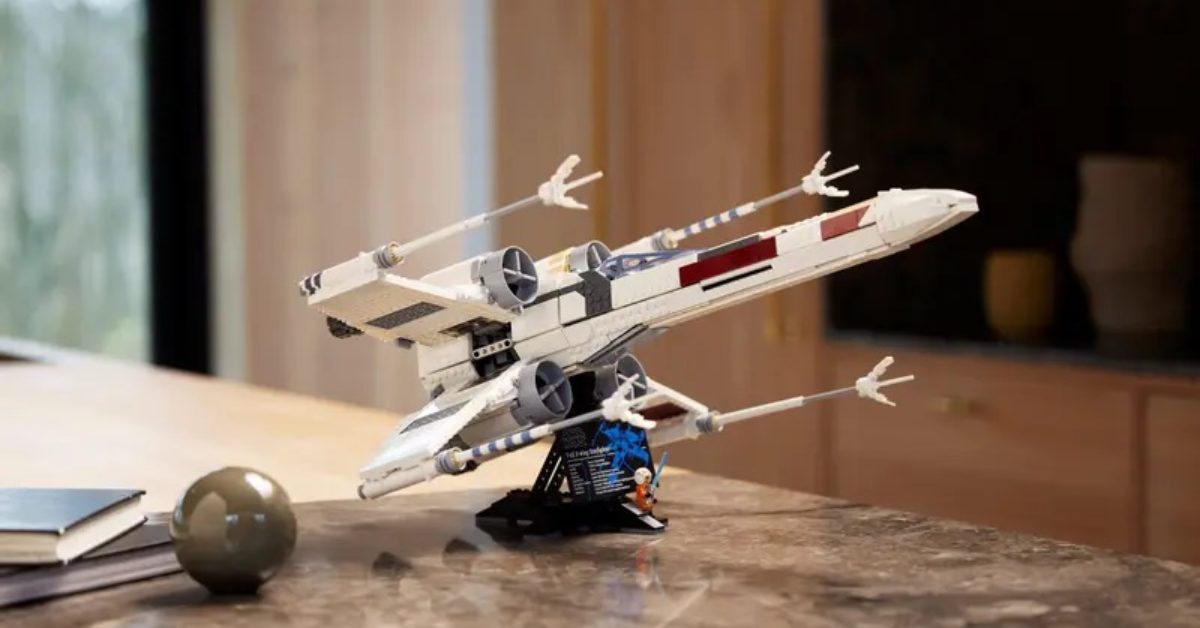 Red Five Standing By with LEGO's New Star Wars Ultimate X-Wing Set