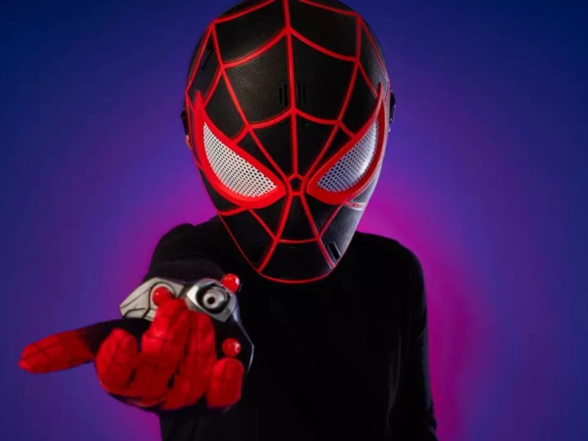 Masque lumineux spiderman hasbro