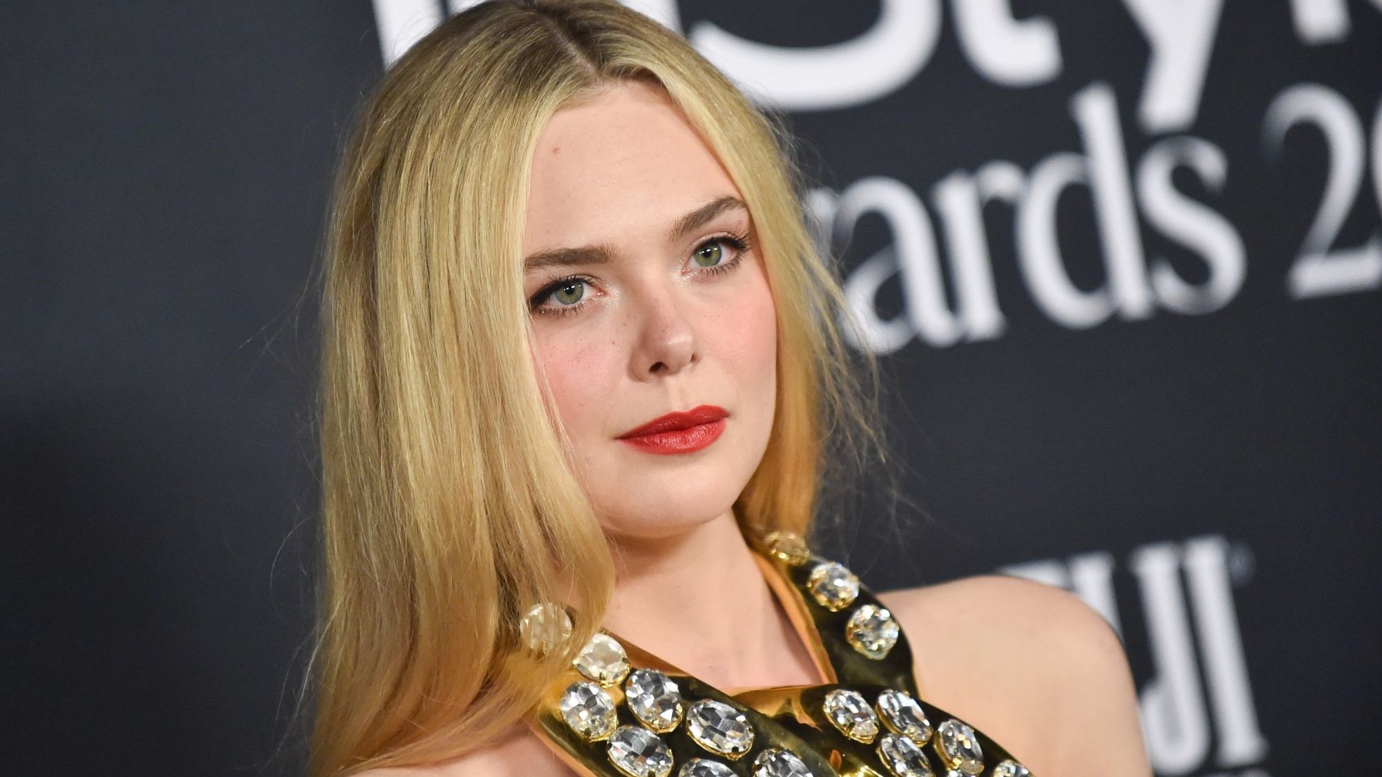 Predator: Prey Sequel 'Badlands' Will Star Elle Fanning