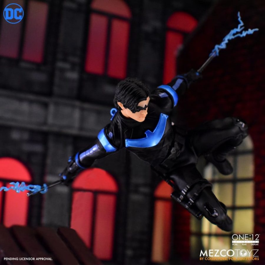 mezco メズコ ナイトウィング nightwing アクションフィギュア Mezco Toys One:12 Collective Nightwing Figure Pre-order - ToyNewsI.com