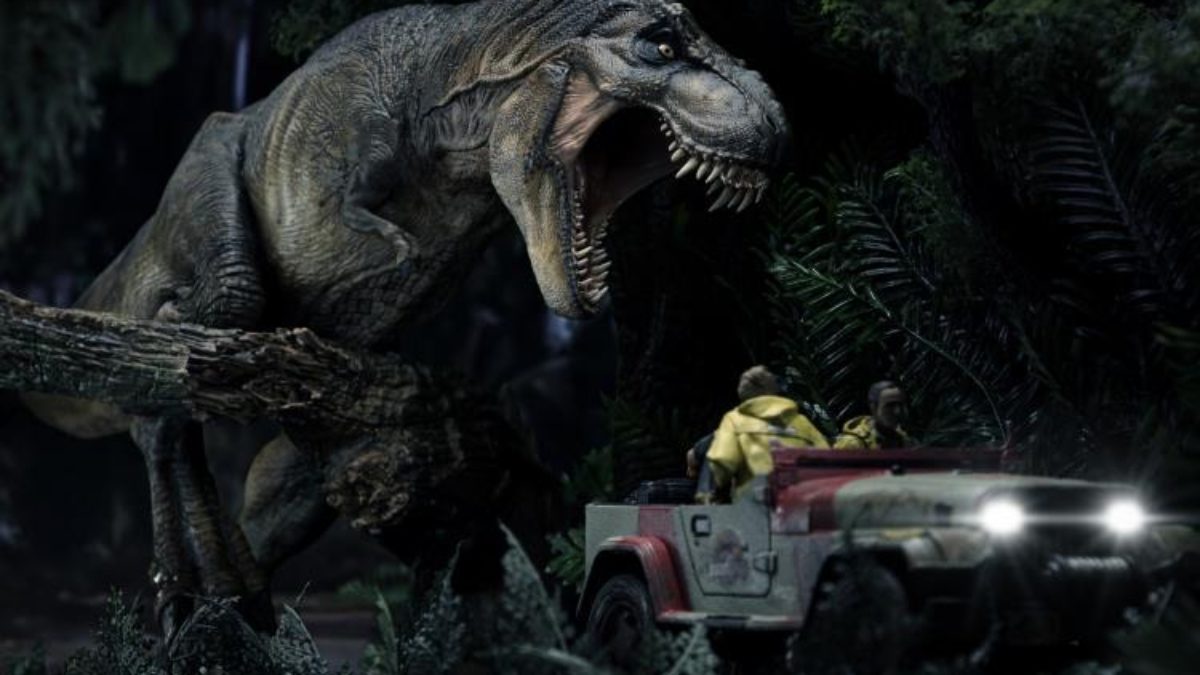 Escape the T-Rex of Jurassic Park with Iron Studios New Statue 