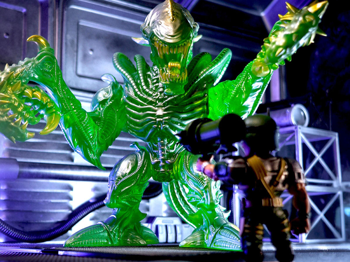 Mondo Reveals New Aliens Soft Vinyl Set Featuring the Mantis Alien