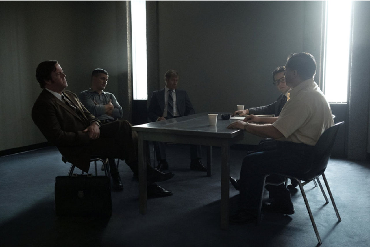 Devil in Disguise: Angarano, Dale & Sullivan on Ensemble, Environnent