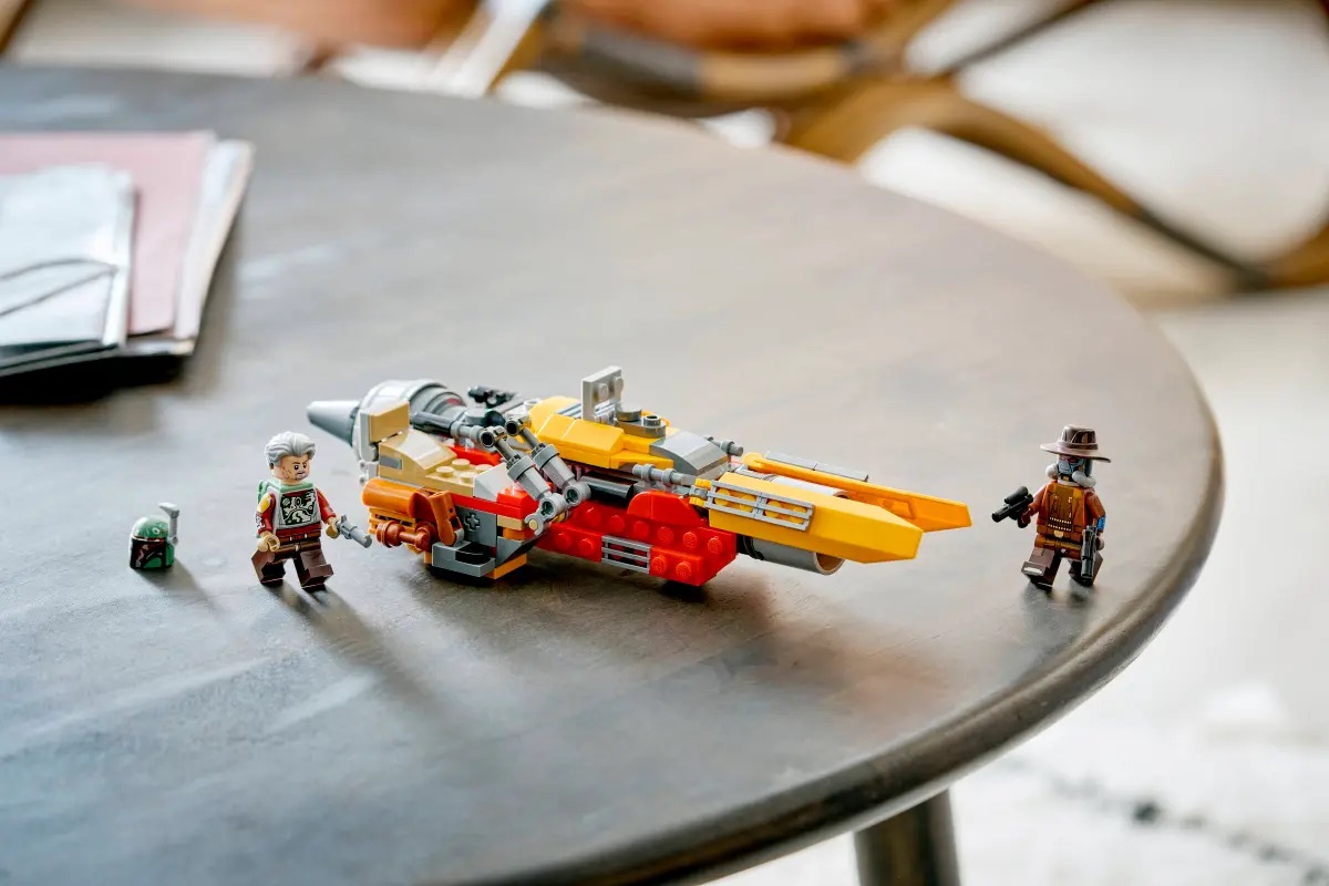 Travel to the Outer Rim with LEGO's Star Wars Cobb Vanth's Speeder