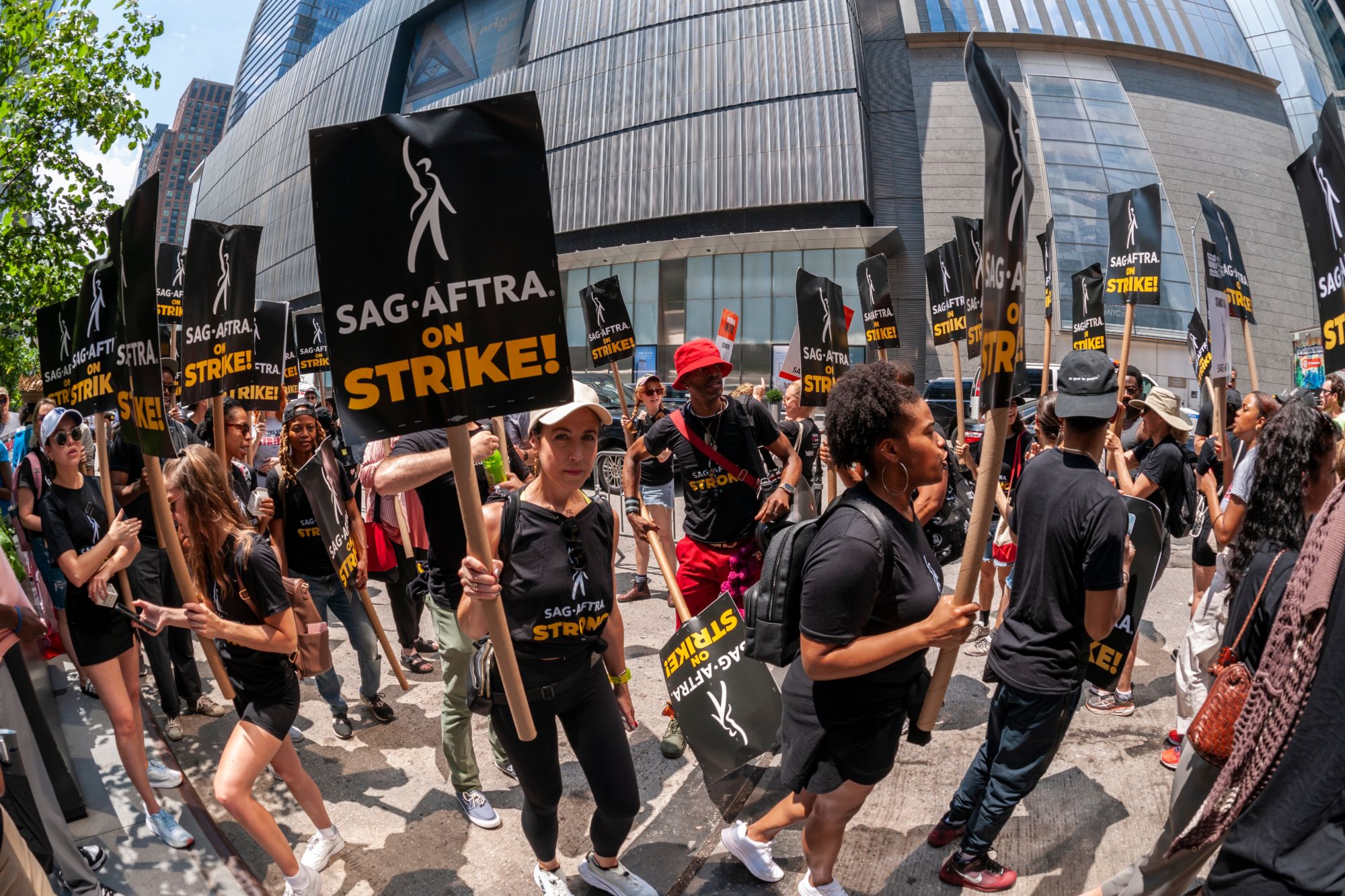 SAG-AFTRA Warns AMPTP Talks Could Spark Strike