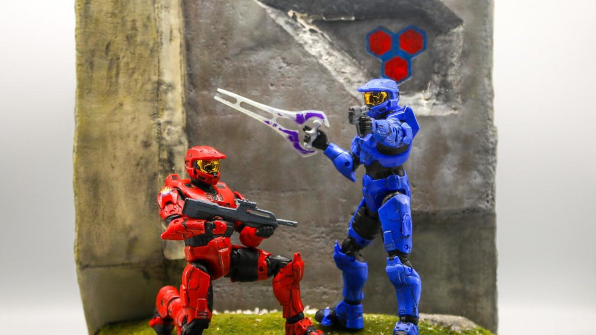 It's Red vs. Blue with Jazwares New Halo Spartan Collection Set
