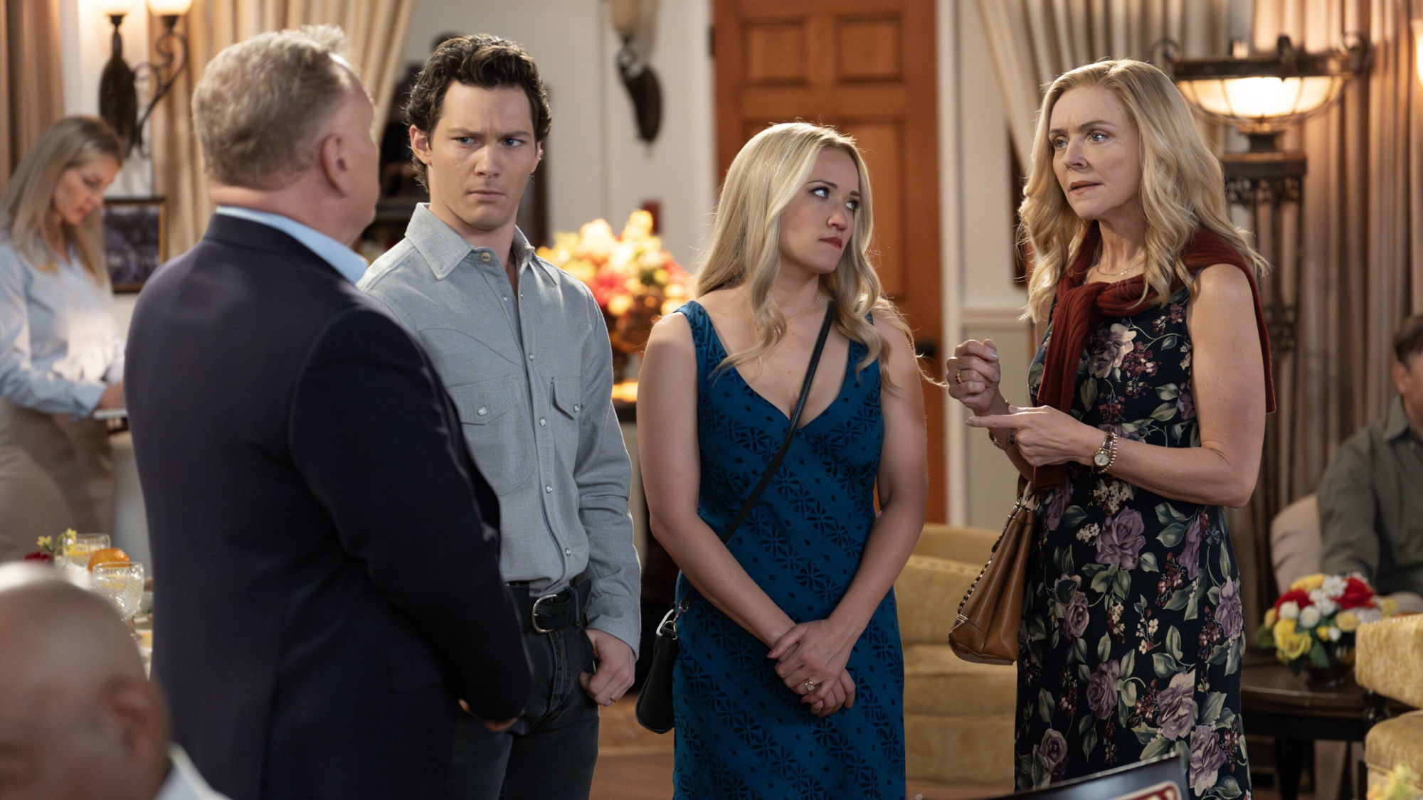 Georgie & Mandy's First Marriage S02E17 Preview: Country Club Clients