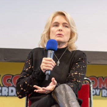 Baywatch: Erika Eleniak to Reprise Role With FOX Reboot