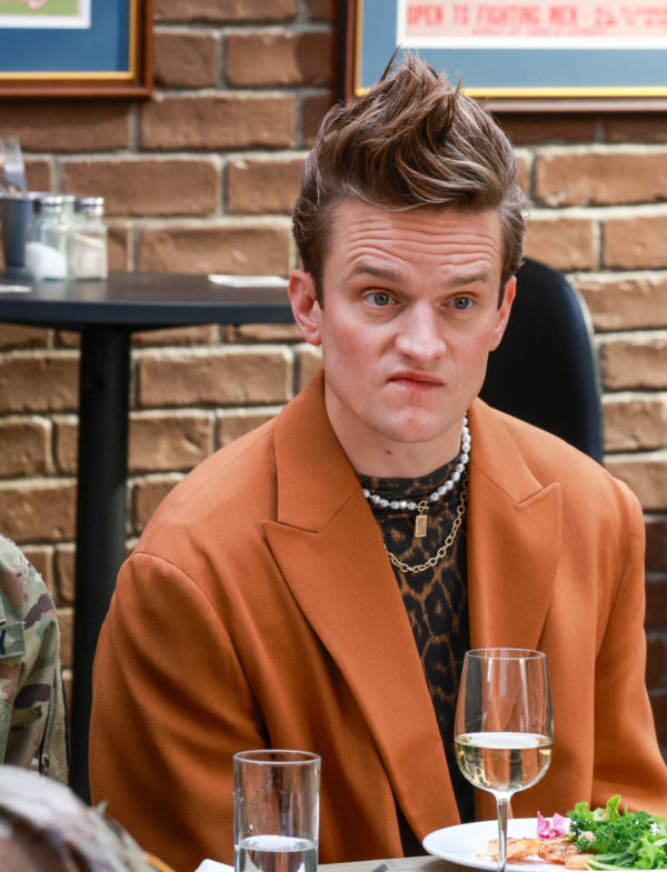 Going Dutch S02E11 "General Dearest" Preview: Stroopsdorf Takeover?