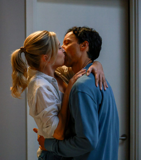 Going Dutch S02E11 "General Dearest" Preview: Stroopsdorf Takeover?