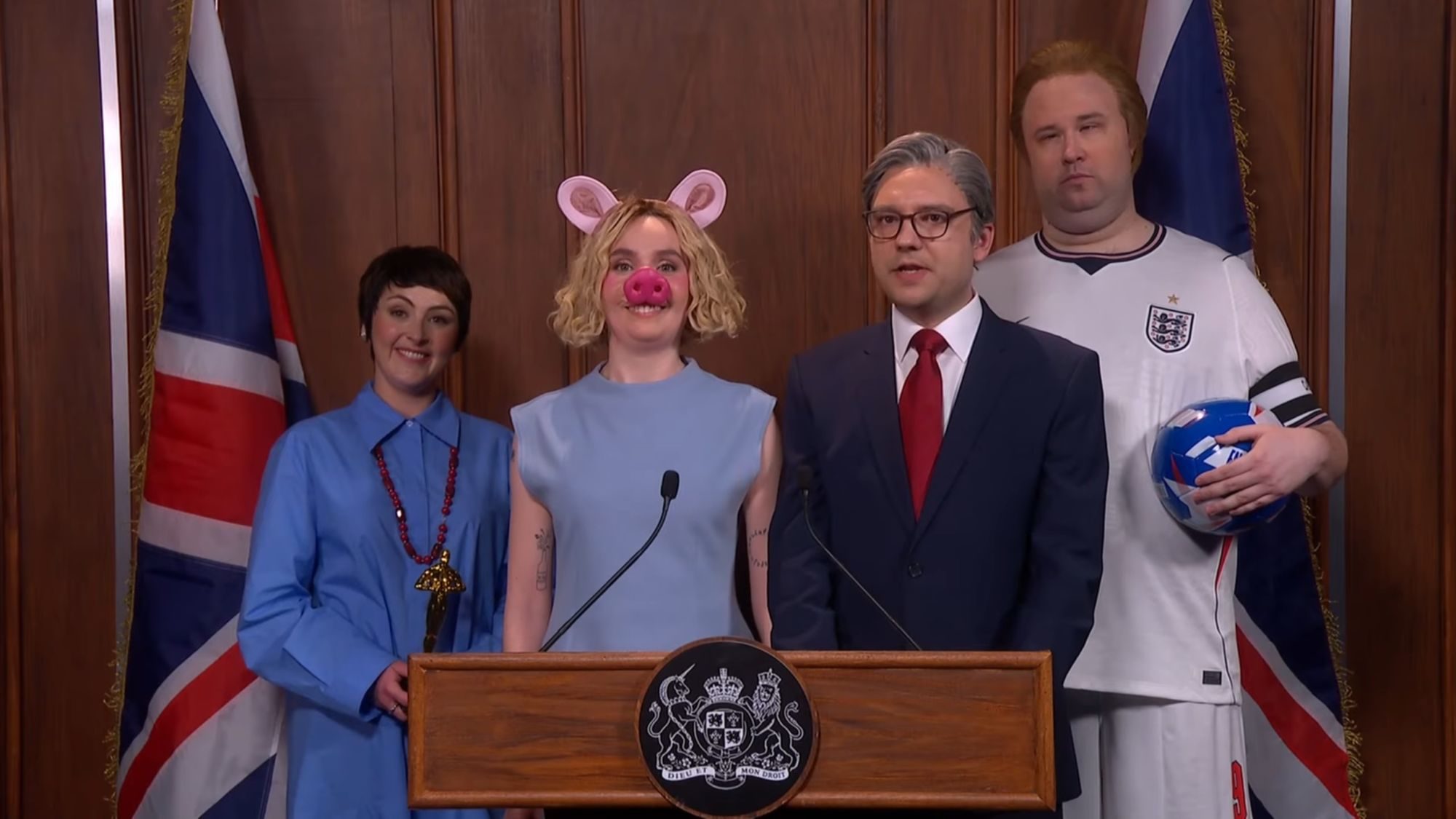 SNL UK Cold Open: UK PM Starmer Recruits Kane, Colman &amp; Peppa Pig