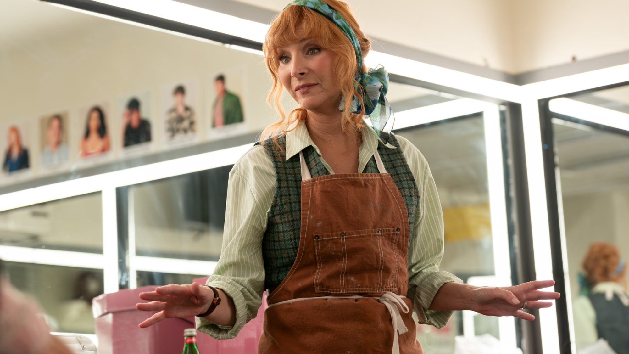 The Comeback S03E06: "Valerie's Home Alone": AI Leak & NDA Goes MIA