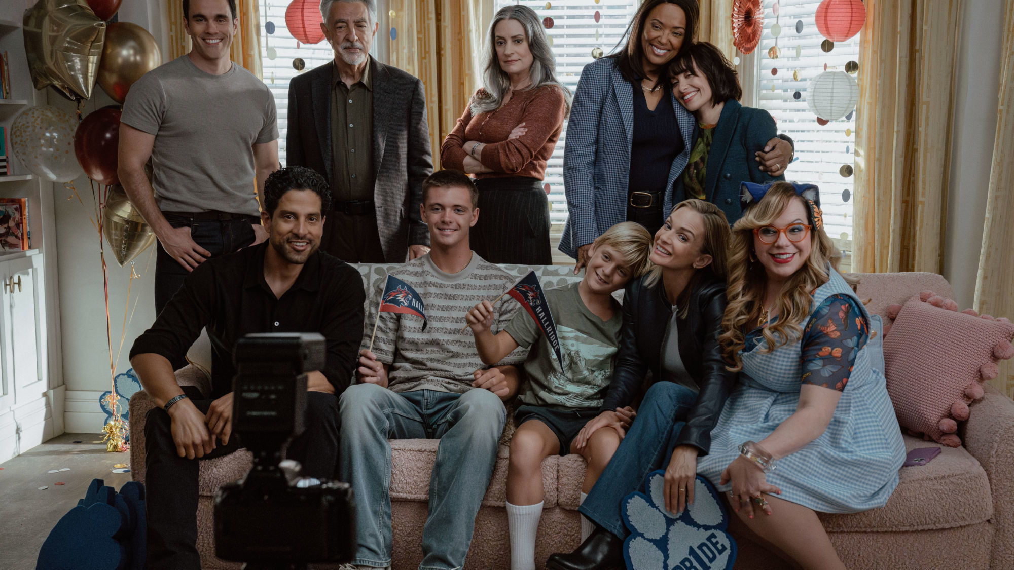 Criminal Minds Showrunner Previews S19, Voit, Guest Stars & More