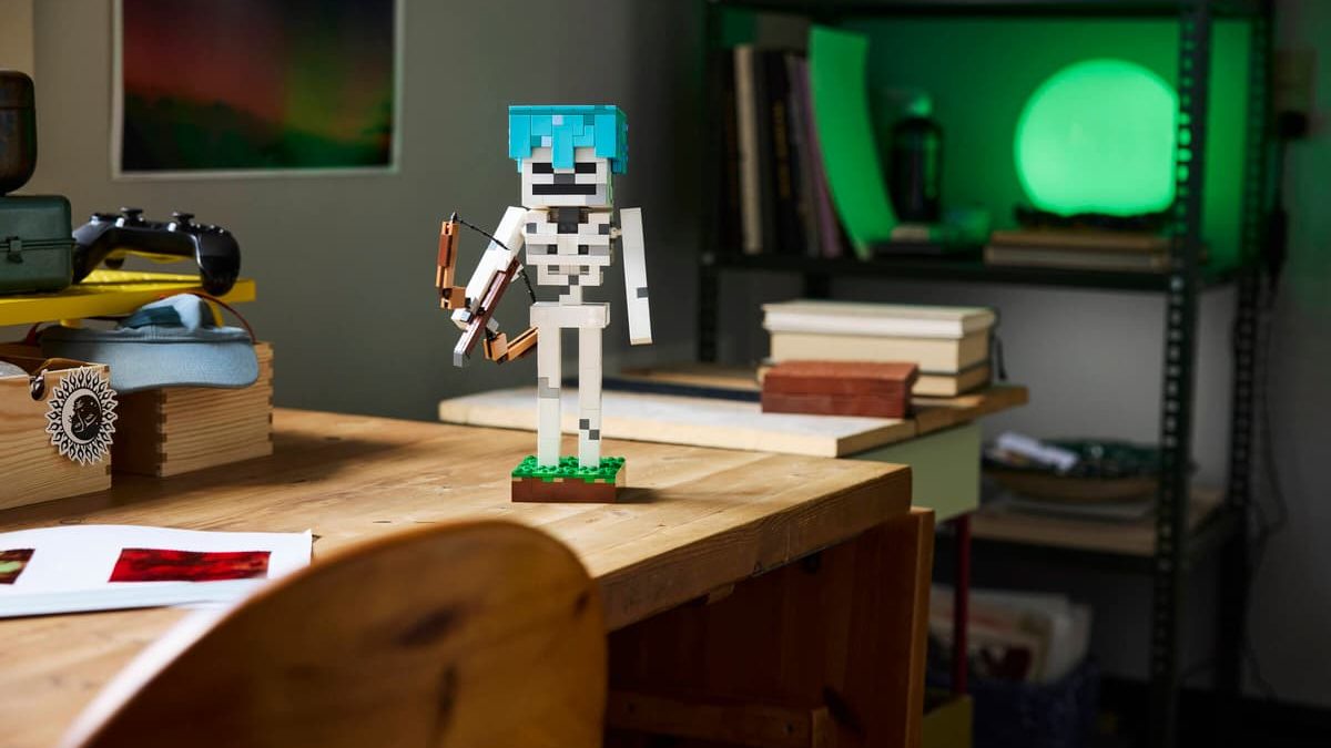 bleedingcool.com - Tyler Roberts - The Skeleton Comes to Life with LEGO's Latest Minecraft Set